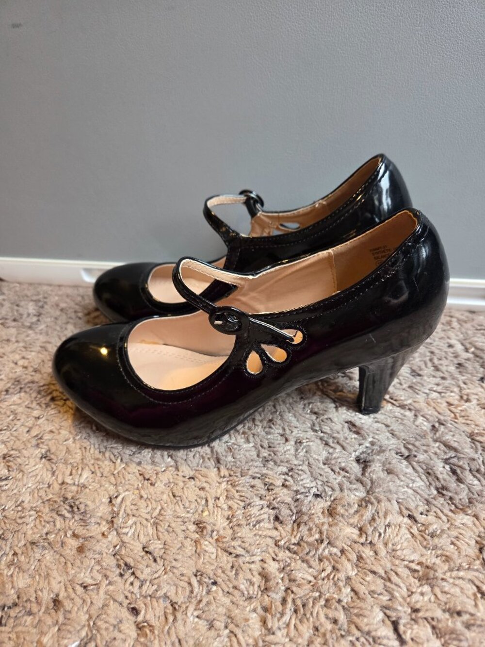 Chase + Chloe Black Heels